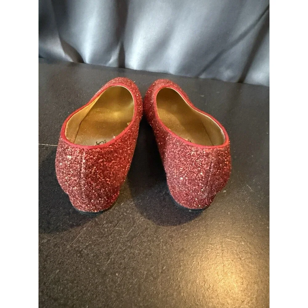 NWOT Girls 3.5 red glitter slip on Flat shoes Ruby Slippers Wizard Of Oz 3 1/2